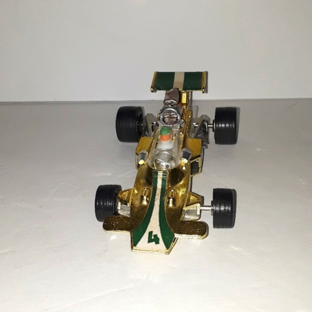 c 1976 ZEE TOYS LOTUS 72 #1044 FRICTION POWERED LEMANS INDY RACING CAR HONG KONG